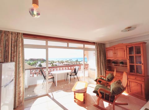 View (from property/room), Balcony/Terrace, Living room, Seating area, Sea view