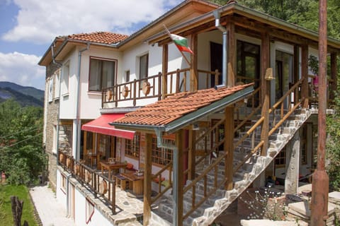 Property building, Day, Natural landscape, View (from property/room), Balcony/Terrace