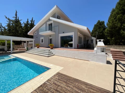 Property building, Pool view