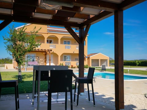 Balcony/Terrace, Swimming pool