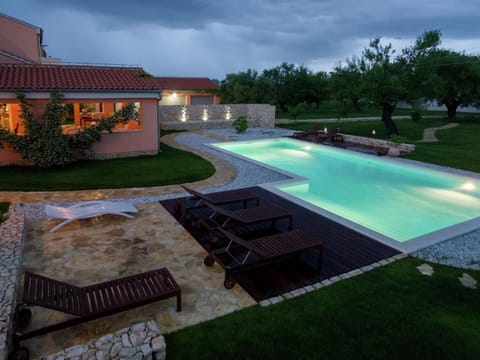 Luxurious villa in Skabrnje with swimming pool Villa in Zadar County