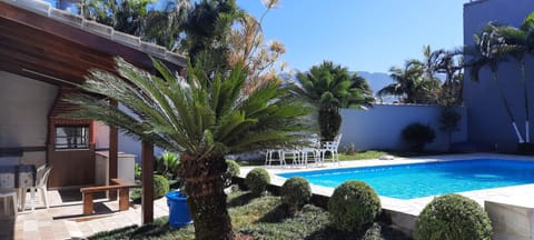 Lindo Sobrado com Piscina em Condomínio Fechado House in Bertioga