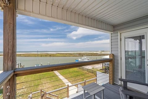 NEW Waterfront~Sleeps 10~Boat Dock~The Sandpiper House in Dauphin Island