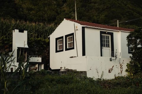 Abrigo dos Bodes - Goat's Shelter House in Azores District