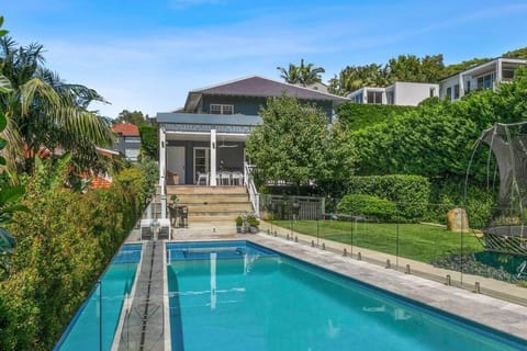 Balmoral Hamptons House with heated pool and hot tub House in Sydney