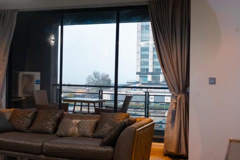 Luxurious 3 Bedroom Apartment at Victoria Island Copropriété in Lagos