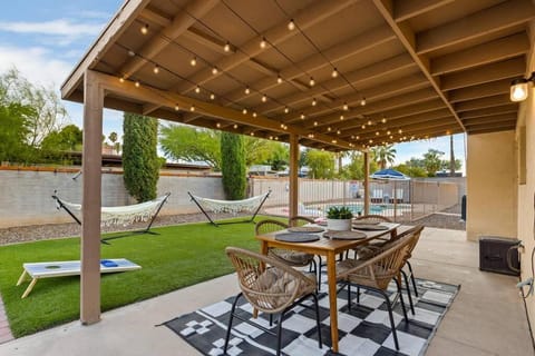 Pool, Fire Pit, Ping-Pong Haus in Tanque Verde