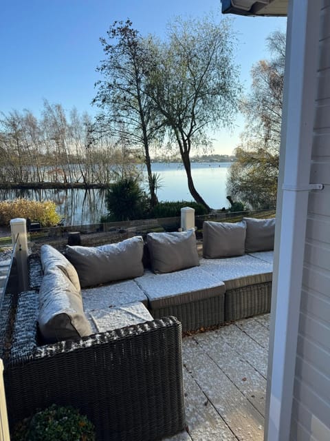 The Willows Jet Ski Lake View Tattershall Lakes Campeggio /
resort per camper in Tattershall
