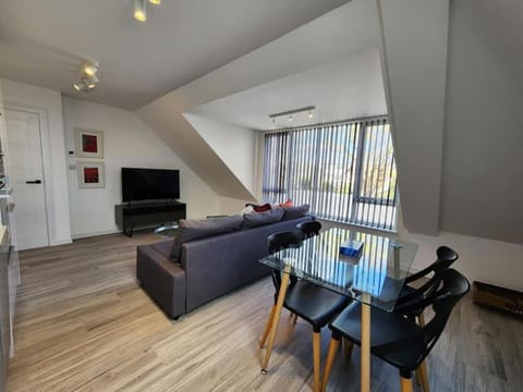 Paradigm Court, Modern 1-Bedroom Apartment, Oxford Apartment in Cherwell District