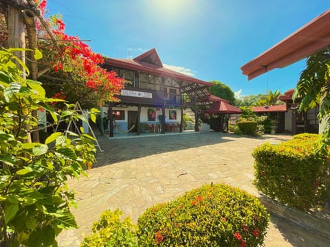 Property building, Spring, Day, Garden, Garden view