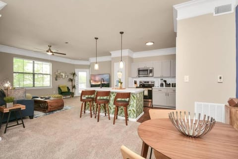 Kitchen or kitchenette, Living room, Seating area