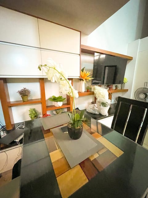 Lovely 1BR Loft in BGC up to 6pax Hôtel in Makati