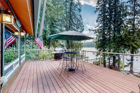 Bottle Bay Bungalow House in Lake Pend Oreille