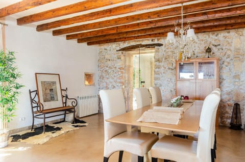 YourHouse Es Fiters Villa in Pla de Mallorca