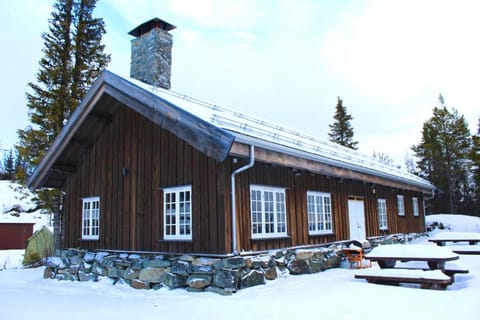 Grindastugu cabin right by Liatoppen Ski Centre. House in Viken, Norway