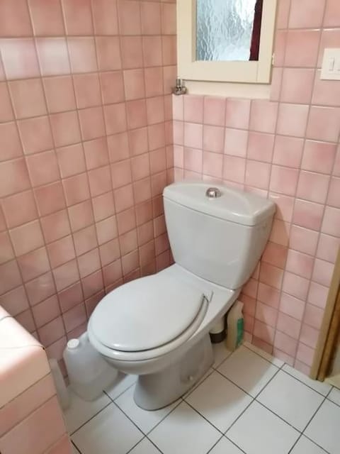 Toilet, Bathroom