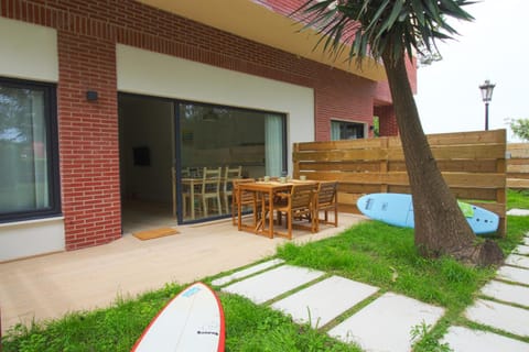 Property building, Garden, Dining area, Garden view