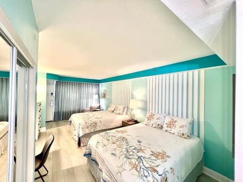 Daytona Beach Resort Oceanfront 1 Bedroom Suite, 2 Queen Beds Appart-hôtel in Holly Hill