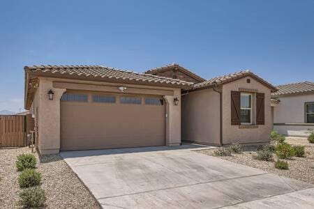NEW - 5BR Home 20 min from Phoenix - AT House in Estrella Village