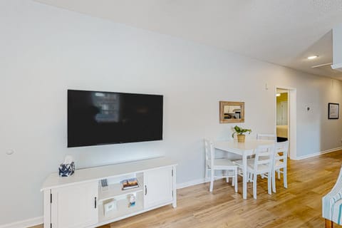 Broad Street Bungalow House in Beaufort