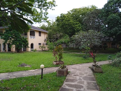 Beachfront two bedroom house Apartment in Diani Beach