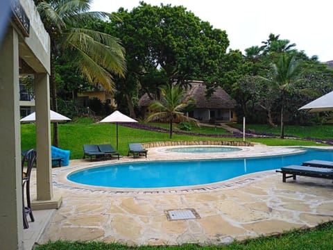 Beachfront two bedroom house Apartment in Diani Beach