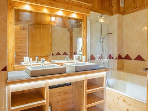 Chalet skis aux pieds avec spa et sauna, Alpe d'Huez - FR-1-645-41 Chalet in Huez