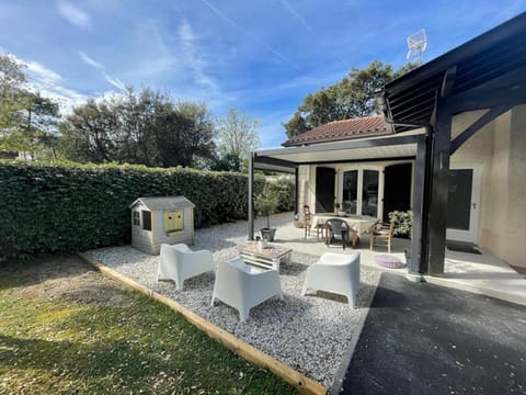 Villa rénovée à Capbreton: 8 pers, grand jardin, proche plage et commodités - FR-1-413-226 Villa in Capbreton