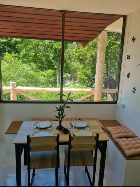 View (from property/room), Dining area, Garden view