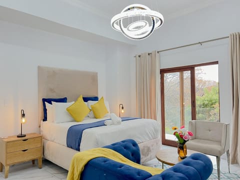 Amoris Guesthouse - In Randburg Bed and Breakfast in Sandton