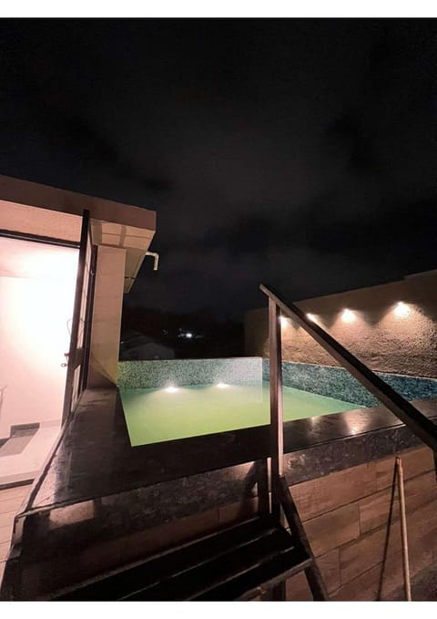 Night, Natural landscape, Hot Tub, Balcony/Terrace, Pool view, Swimming pool