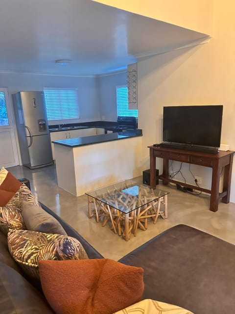 22 on Gordon - previously Annies Self Catering Condo in Umhlanga