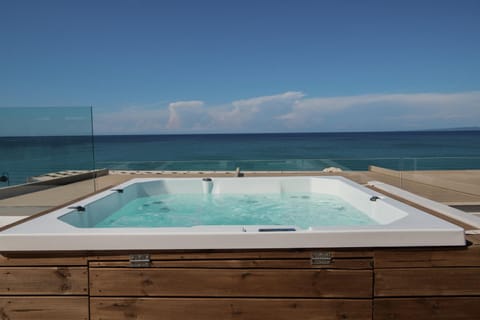 Hot Tub, Sea view