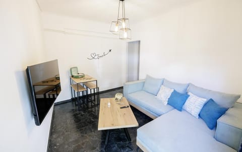Love Travel Athens Apartments Apartment in Alimos