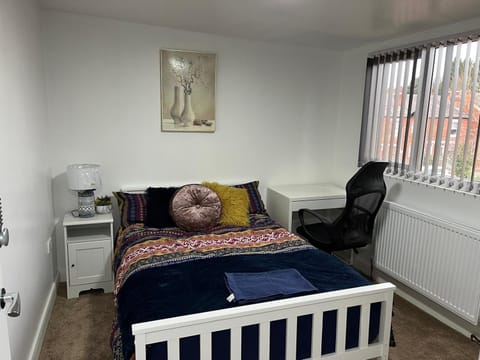 Studio 22 Lower Road Beeston Bed and Breakfast in Nottingham