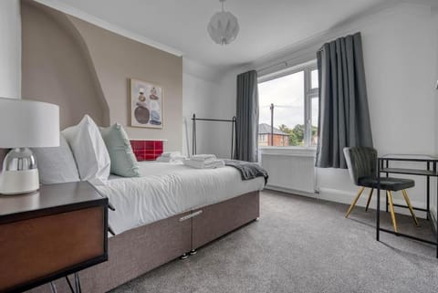 Stylish Home - Fast Wi-Fi-FREE Parking House in Nottingham