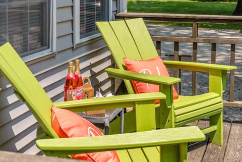 King Suite Fiber Internet Full Kitchen Apartment in Warsaw