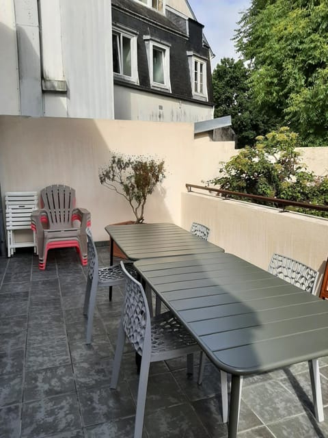 Property building, Patio