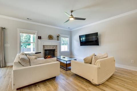 Huntsville Oasis with Basketball Court and Patio! Haus in Huntsville