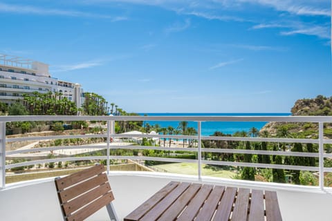 Nearby landmark, Day, Natural landscape, View (from property/room), Balcony/Terrace, Living room, Beach, Mountain view, Sea view