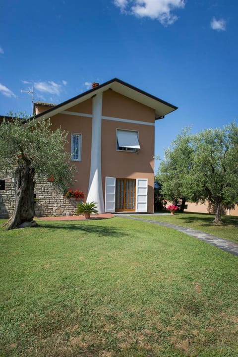 Nel Giardino Degli Ulivi Apartment in Province of Massa and Carrara