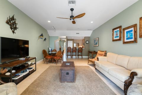 203 Mariners Club Apartment in Key Largo