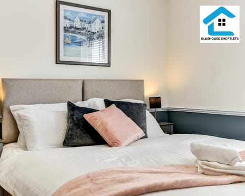 Great Location, Ideal Place for your December Stay, Close to the beach, station and restuarants, Cosy House l by Bluehouse Short Lets Brighton House in Hove