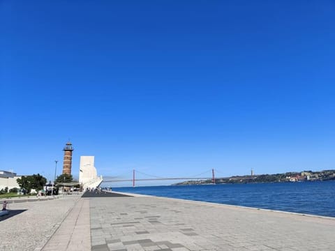 Huifeng Chen Docked boat in Lisbon