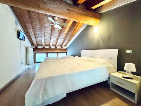 Agriturismo B&B Cascina Reciago Farm Stay in Lake Garda