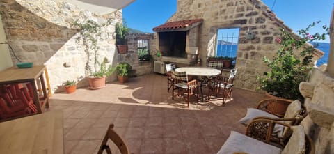 View (from property/room), Balcony/Terrace, Seating area, Sea view