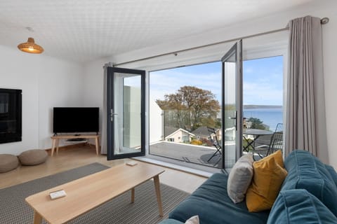 Glen View - Panoramic Sea Views House in Saundersfoot