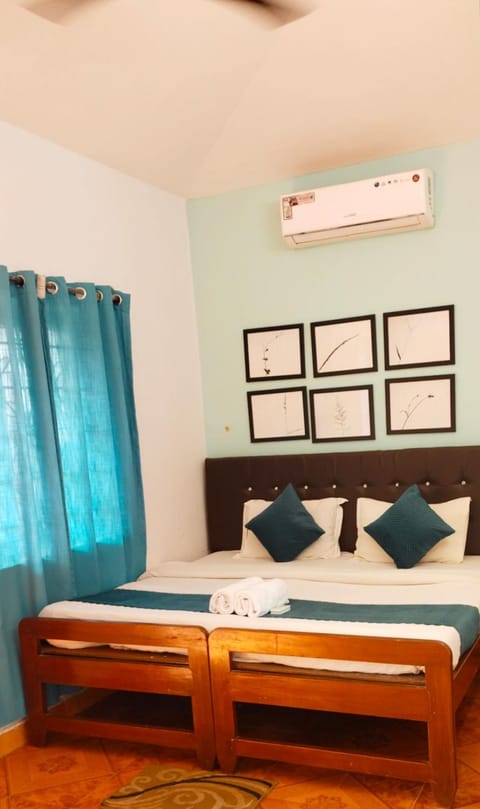 Bedroom, air conditioner