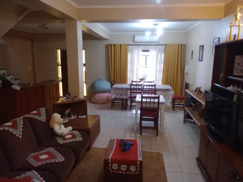 Communal lounge/ TV room, Living room, Dining area