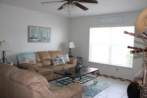 Kiawah Bay 107 - 2 Bedroom 2 Bath Steps To The River And Ocean! Apartment in Edgewater